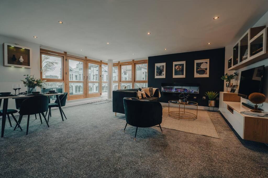 Penthouse Noir - Wyndale Living - Central Bham 2Br Birmingham Eksteriør billede